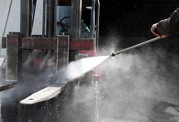 Best Factory Floor Cleaning  in Moreland Hills, OH